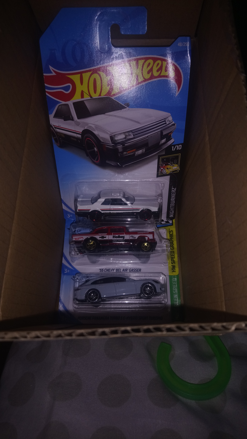 Illustration for article titled This time, I bought three cars from the big online store